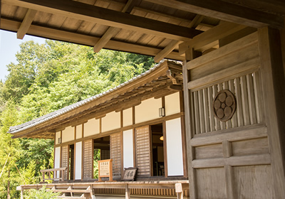 雑念をなくし心と体を整え、自分を見つめる禅修行