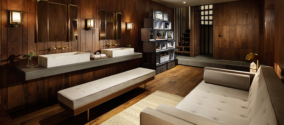 The Bella Vista Maisonette Spa Suit
